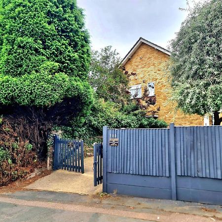 Potter'S Escape-Walking Distance From The Studios! Abbots Langley Exterior photo